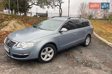 Універсал Volkswagen Passat 2008 в Сумах