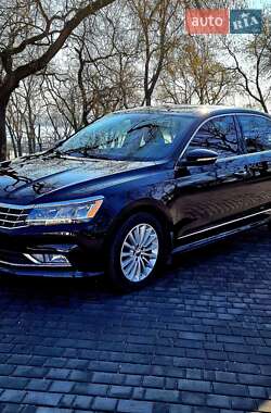 Седан Volkswagen Passat 2016 в Ізмаїлі