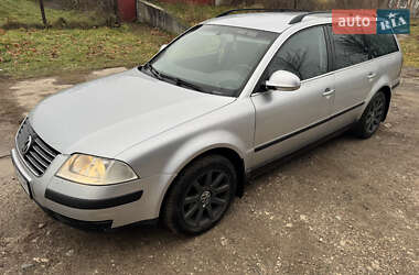 Универсал Volkswagen Passat 2004 в Городке