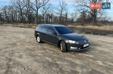 Універсал Volkswagen Passat 2012 в Кропивницькому