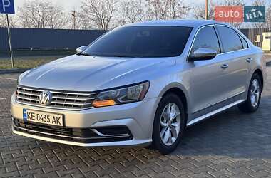 Седан Volkswagen Passat 2015 в Дніпрі