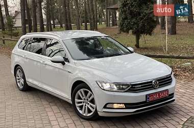 Універсал Volkswagen Passat 2015 в Луцьку