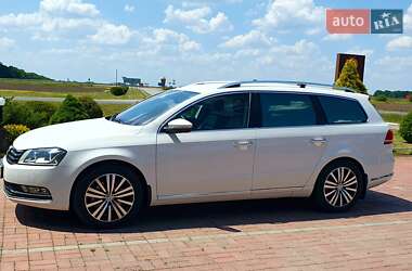 Универсал Volkswagen Passat 2012 в Гребенке