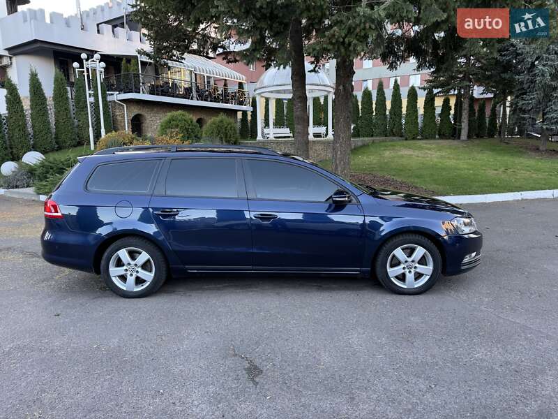 Универсал Volkswagen Passat 2011 в Ровно