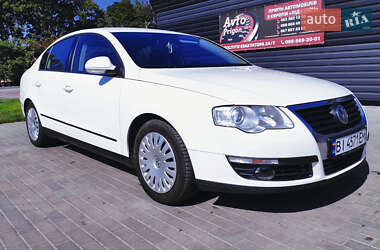 Седан Volkswagen Passat 2010 в Миргороді