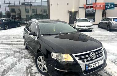 Універсал Volkswagen Passat 2010 в Рівному