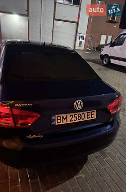 Седан Volkswagen Passat 2013 в Сумах