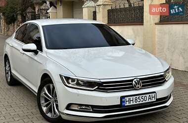 Седан Volkswagen Passat 2015 в Одесі