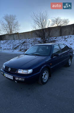 Седан Volkswagen Passat 1994 в 