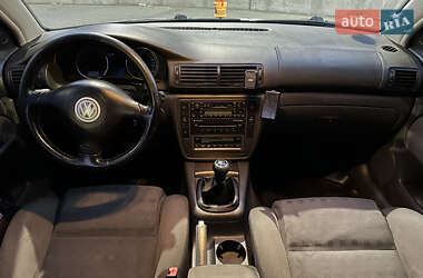 Универсал Volkswagen Passat 2004 в Киеве