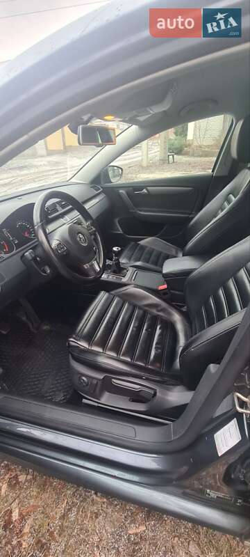 Универсал Volkswagen Passat 2011 в Харькове