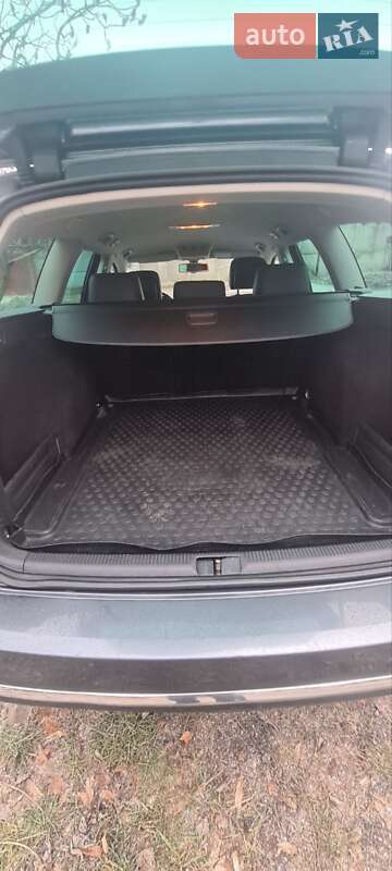 Универсал Volkswagen Passat 2011 в Харькове