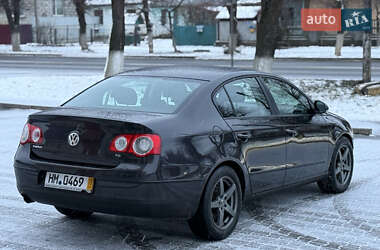 Седан Volkswagen Passat 2006 в Старокостянтинові