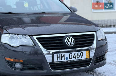 Седан Volkswagen Passat 2006 в Старокостянтинові