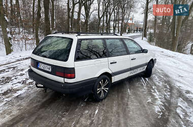 Універсал Volkswagen Passat 1988 в Стрию