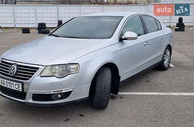 Седан Volkswagen Passat 2006 в Киеве