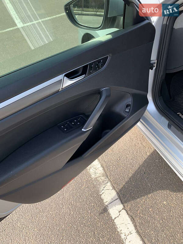 Седан Volkswagen Passat 2018 в Кривому Розі