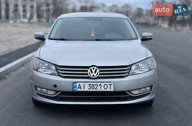 Седан Volkswagen Passat 2014 в Киеве