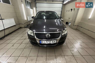 Седан Volkswagen Passat 2005 в Буче