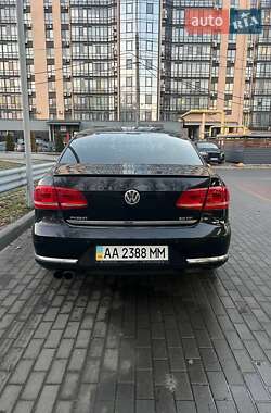 Седан Volkswagen Passat 2012 в Дніпрі