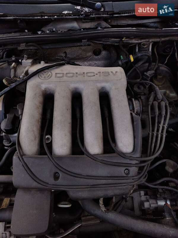 Седан Volkswagen Passat 1994 в Києві