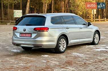 Універсал Volkswagen Passat 2015 в Луцьку