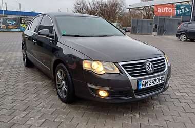 Седан Volkswagen Passat 2006 в Звягеле