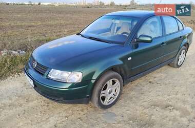 Седан Volkswagen Passat 2001 в Одесі