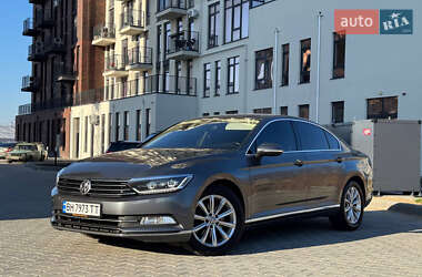 Седан Volkswagen Passat 2017 в Одесі