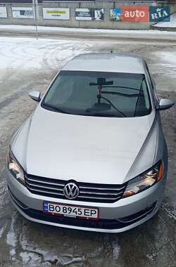 Седан Volkswagen Passat 2012 в Львові