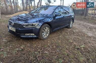 Универсал Volkswagen Passat 2017 в Киеве