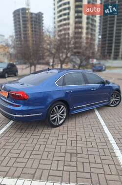 Седан Volkswagen Passat 2017 в Киеве