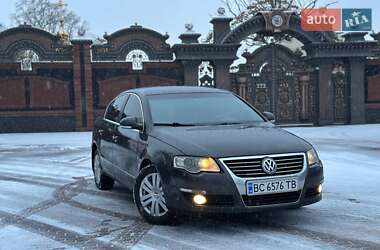 Седан Volkswagen Passat 2006 в Звягелі