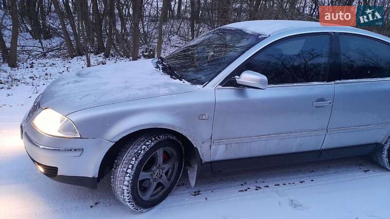Седан Volkswagen Passat 2002 в Ланівці