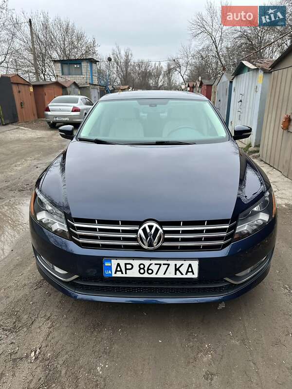 Седан Volkswagen Passat 2014 в Запоріжжі