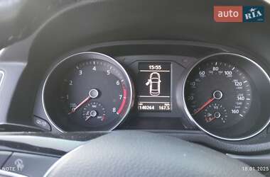 Седан Volkswagen Passat 2016 в Гайсине
