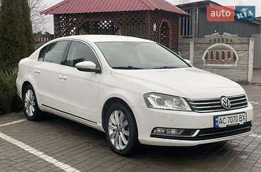 Седан Volkswagen Passat 2013 в Олевську