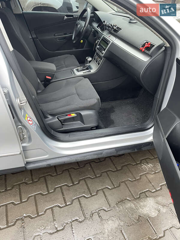 Универсал Volkswagen Passat 2009 в Луцке фото 12 Универсал Volkswagen Passat 2009 в Луцке