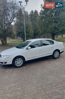 Седан Volkswagen Passat 2009 в Рівному