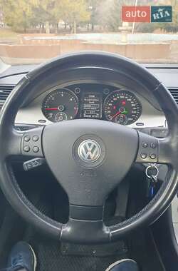 Седан Volkswagen Passat 2009 в Рівному