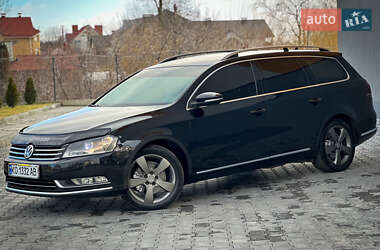 Універсал Volkswagen Passat 2011 в Хмельницькому