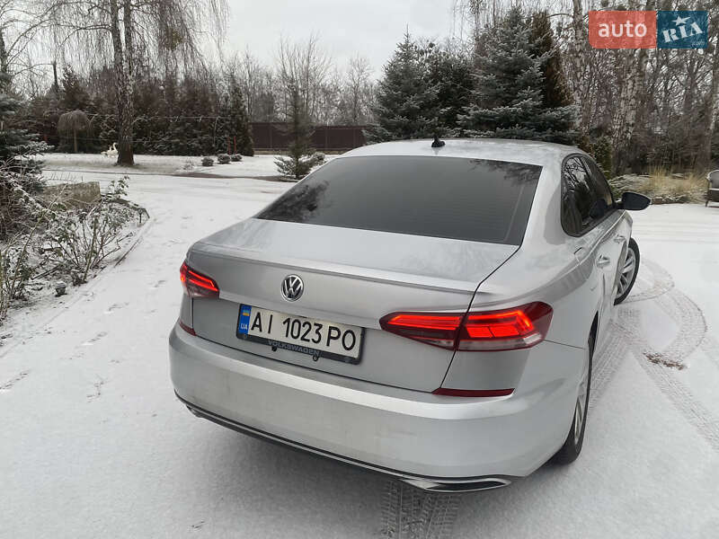 Седан Volkswagen Passat 2020 в Києві