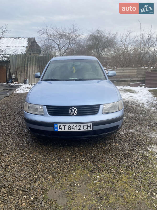 Седан Volkswagen Passat 1999 в Кицмани