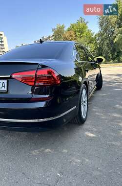 Седан Volkswagen Passat 2015 в Лозовой