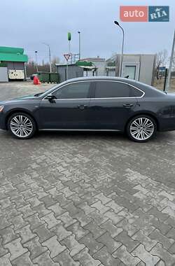 Седан Volkswagen Passat 2014 в Києві