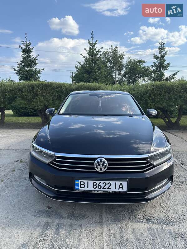 Седан Volkswagen Passat 2016 в Києві
