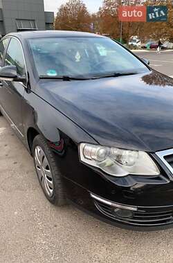 Седан Volkswagen Passat 2009 в Харкові