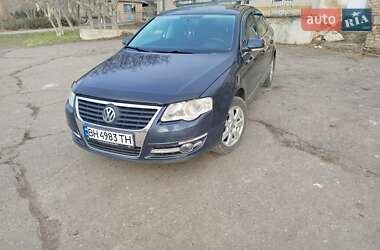 Седан Volkswagen Passat 2008 в Окнах