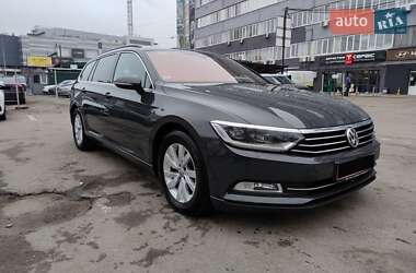 Універсал Volkswagen Passat 2019 в Києві