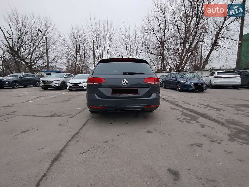 Универсал Volkswagen Passat 2019 в Киеве фото 13 Универсал Volkswagen Passat 2019 в Киеве